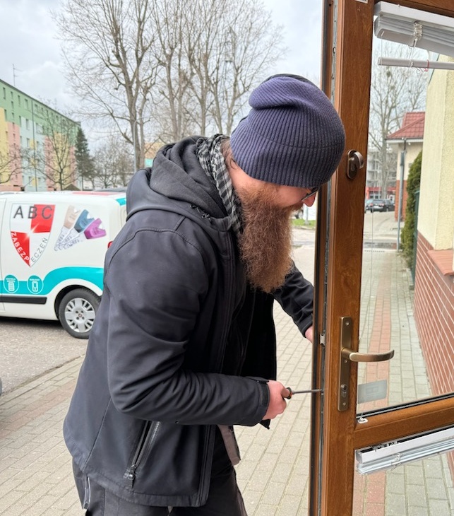 Wymiana zamków Gdańsk – ślusarz ABC Zabezpieczeń przy drzwiach