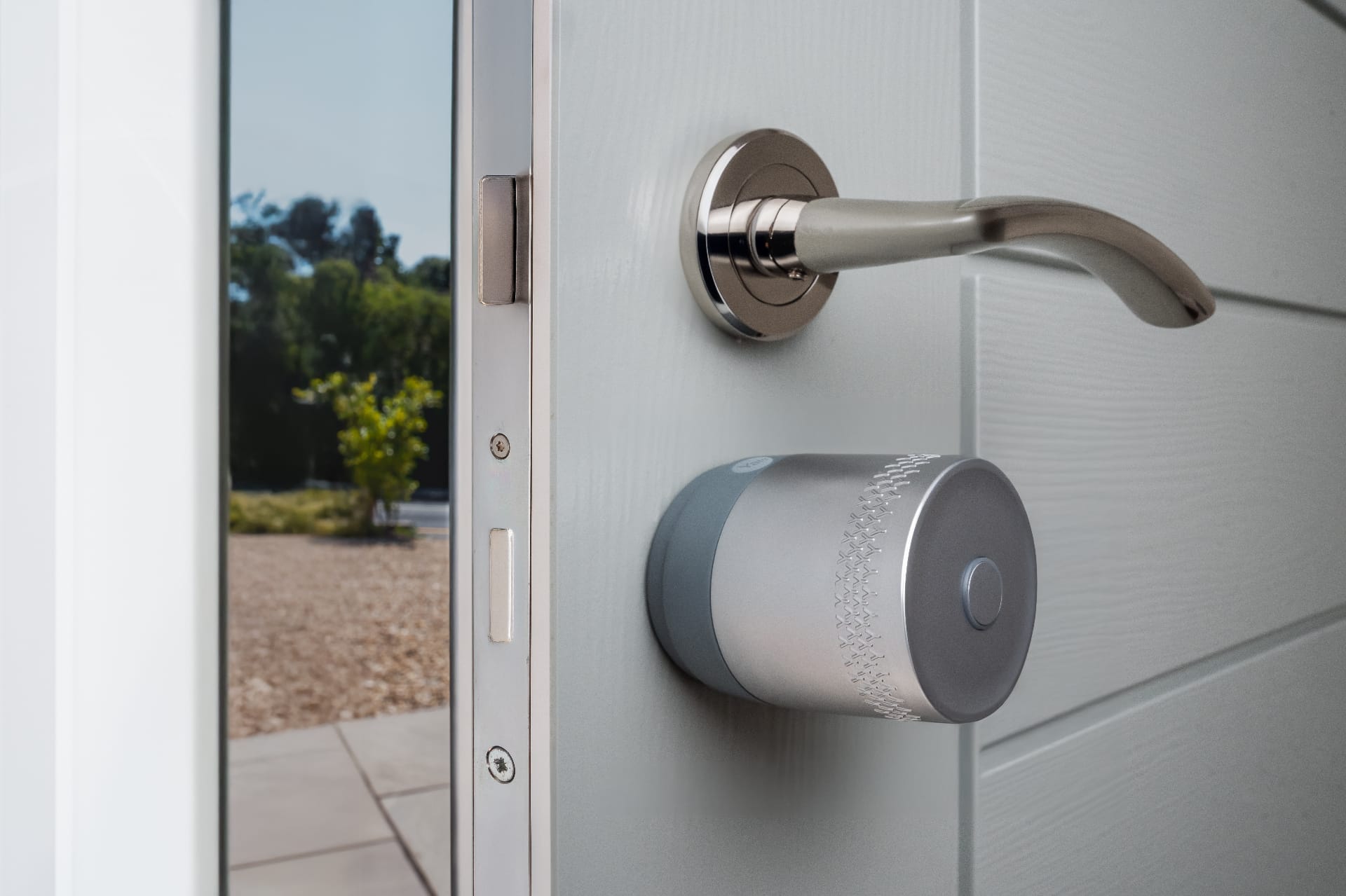 Yale Linus L2 Lite Lock Hero